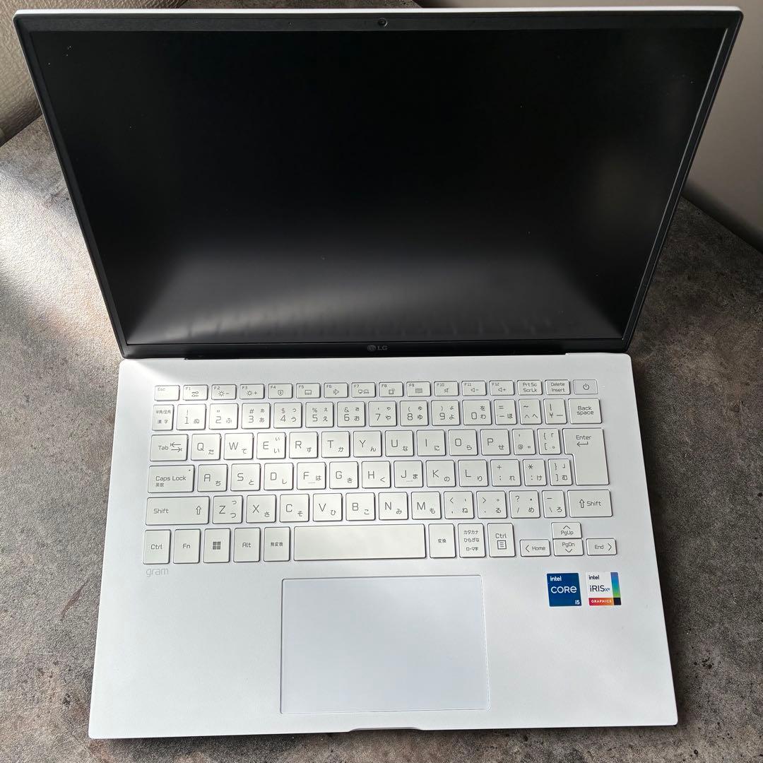 2025年発売 LG glam 14Z90RU-GA52J エルジー 16GB