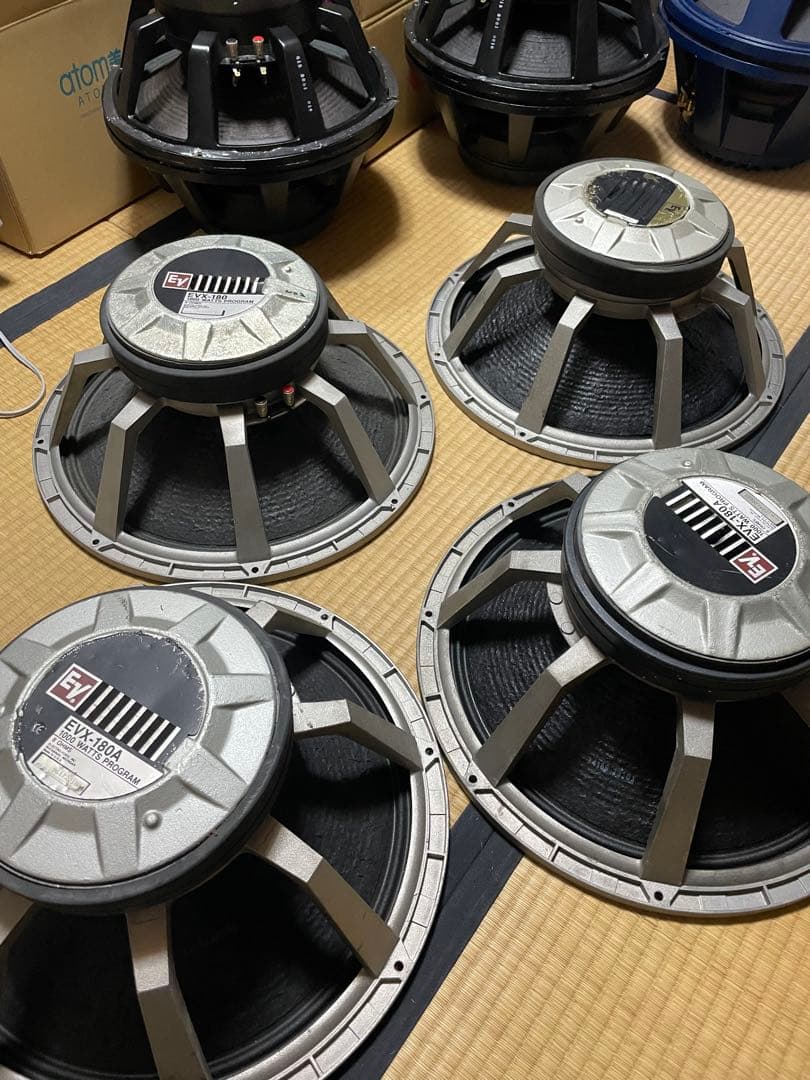 エレクトロボイス　EVX180