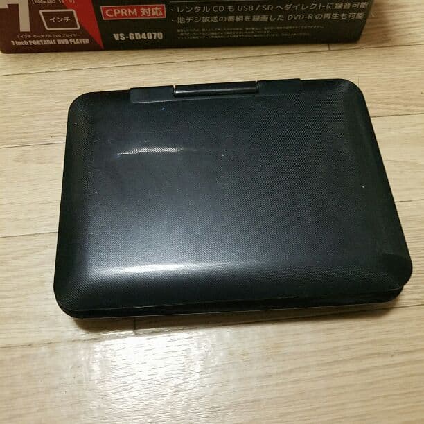 DVDポーダブルプレイヤー
