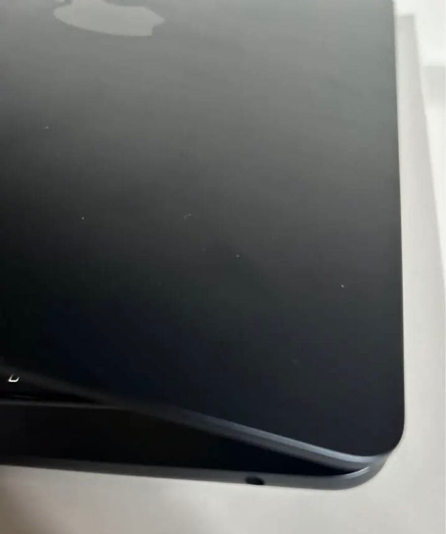 アップル Macbook Air M2 2022 13インチ ミッドナイト