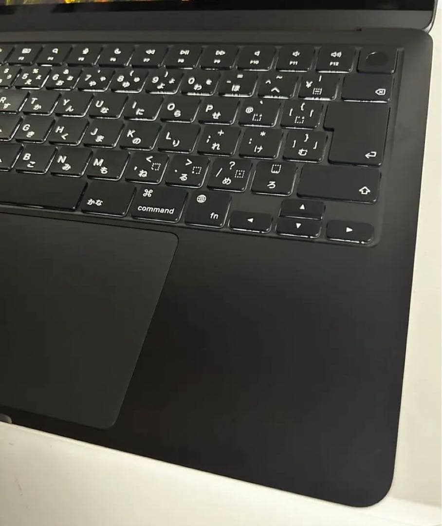 アップル Macbook Air M2 2022 13インチ ミッドナイト