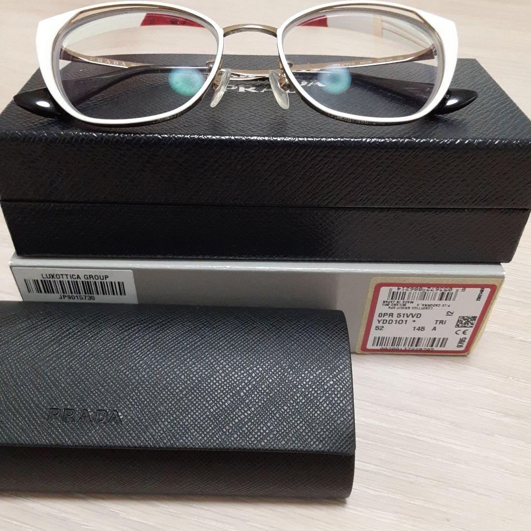 プラダ　メガネ