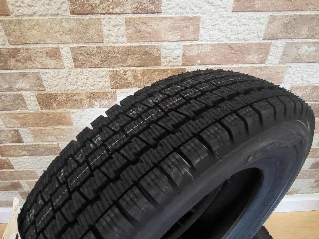 12インチホイール&ブリヂストンスタッドレス新品！軽トラ、軽バンに‼