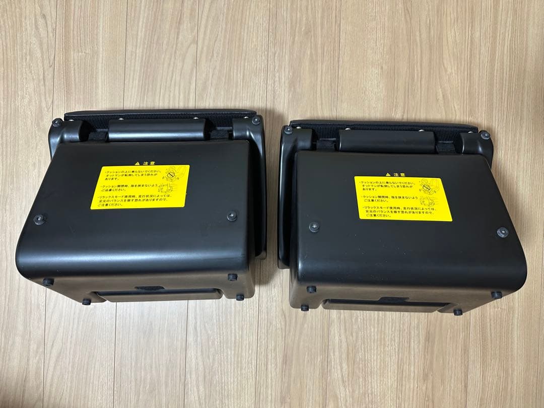 TOYOTA(トヨタ)　純正部品　オットマン2個セット