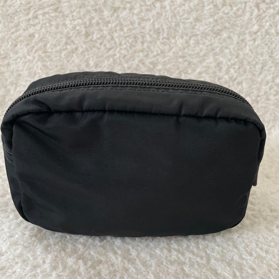 PRADA ブラック ナイロンポーチ