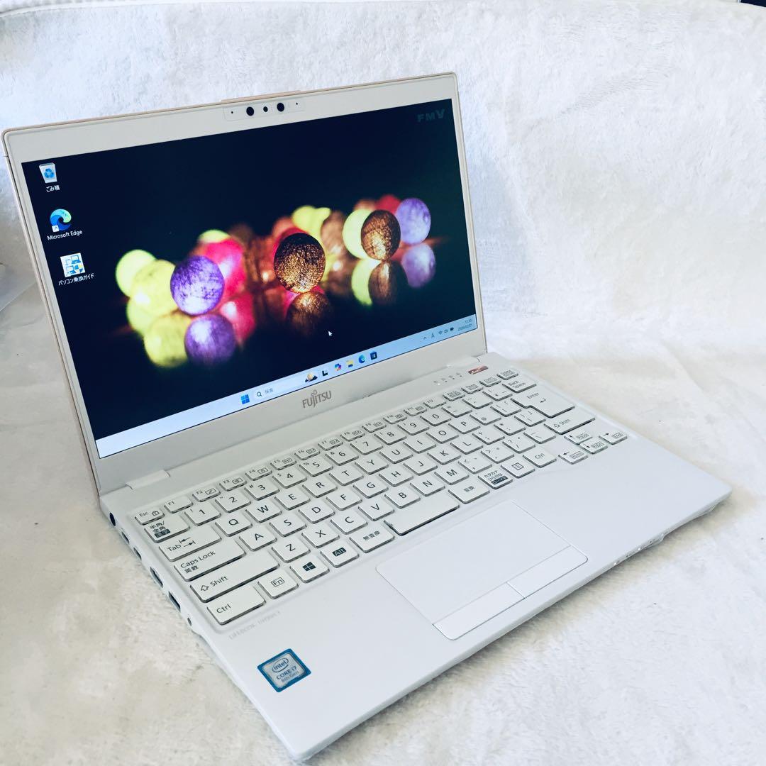 富士通 LIFEBOOK i7-8565U RAM8GB SSD256GB 軽量