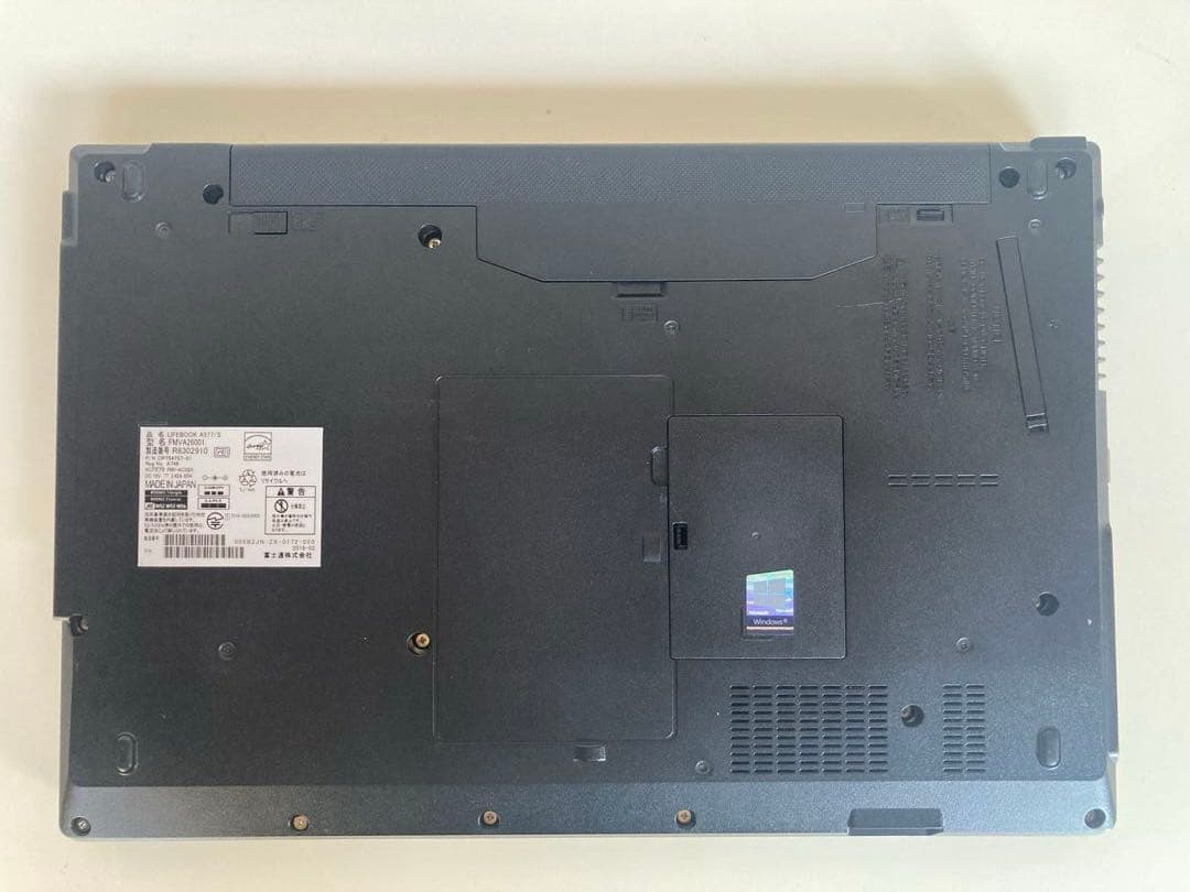 ノートPC 富士通A577 第7世代i5 SSD512 office2021