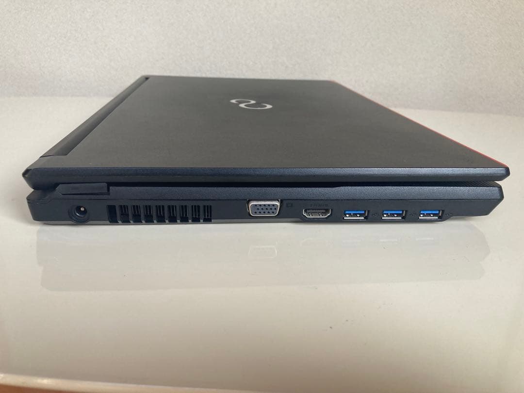 ノートPC 富士通A577 第7世代i5 SSD512 office2021