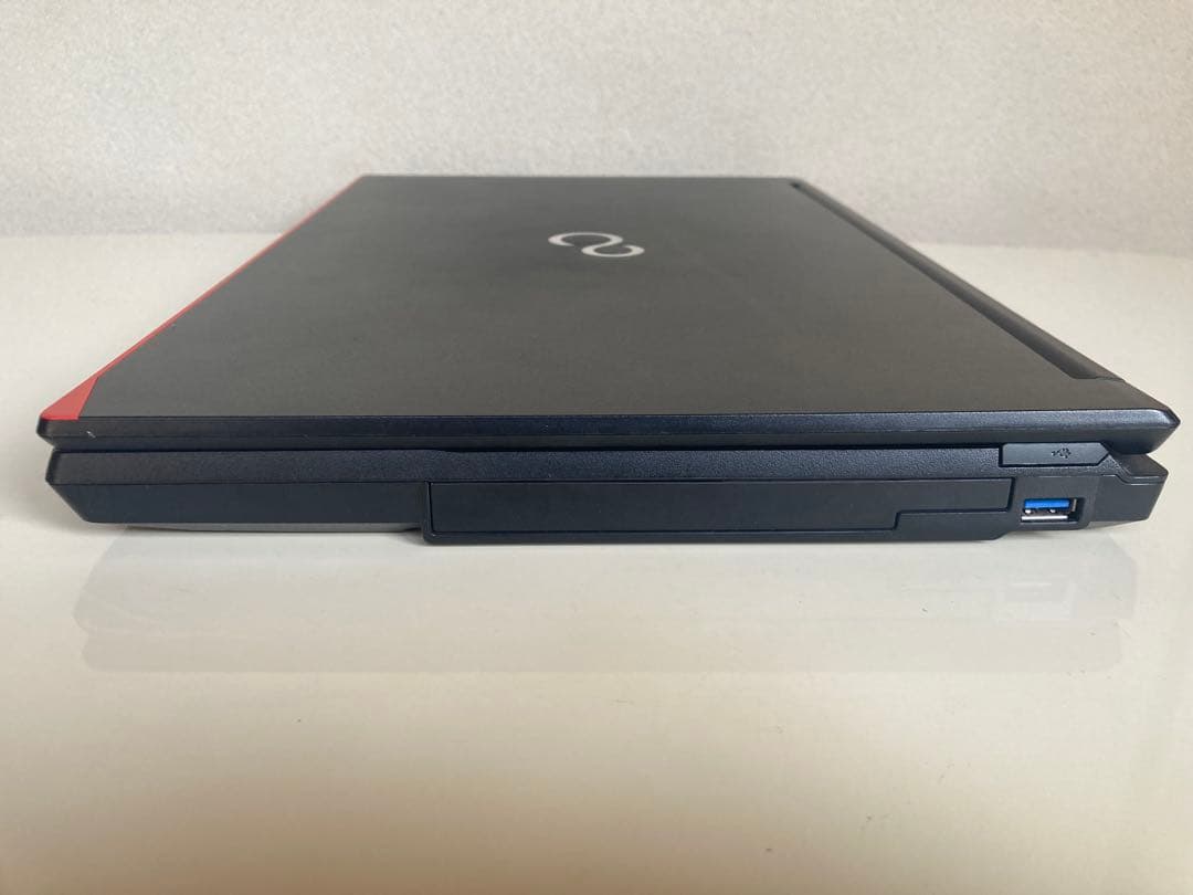 ノートPC 富士通A577 第7世代i5 SSD512 office2021