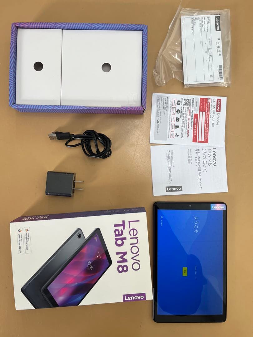 Lenovo Tab M8 Android タブレット