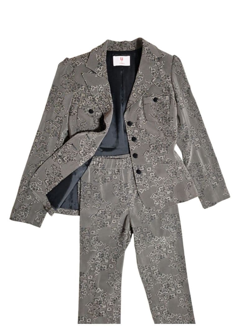 ユーバイウンガロ　パンツスーツ　ジャケット　ペイズリー　日本製