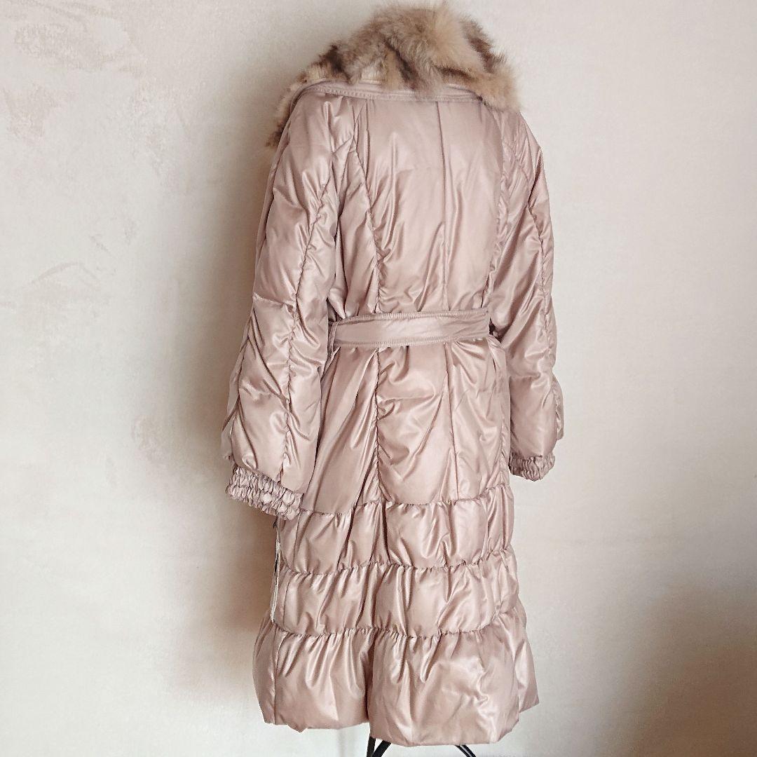 ベニーバードブルーフォックス衿付裾ギャザーダウンコート13号(ベージュ)