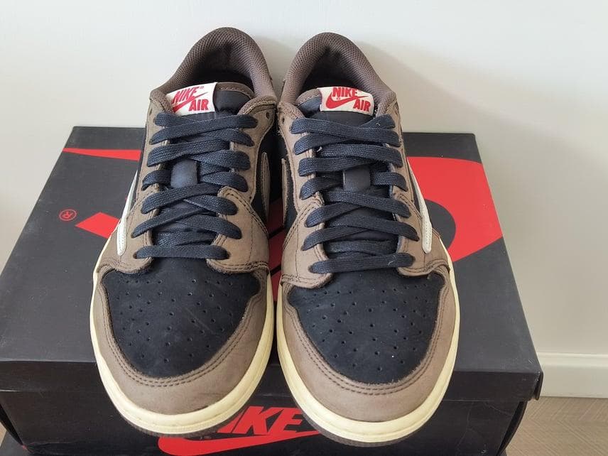 Travis Scott × Nike Air Jordan 1 SP-T