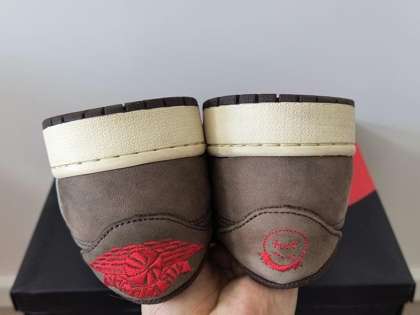 Travis Scott × Nike Air Jordan 1 SP-T