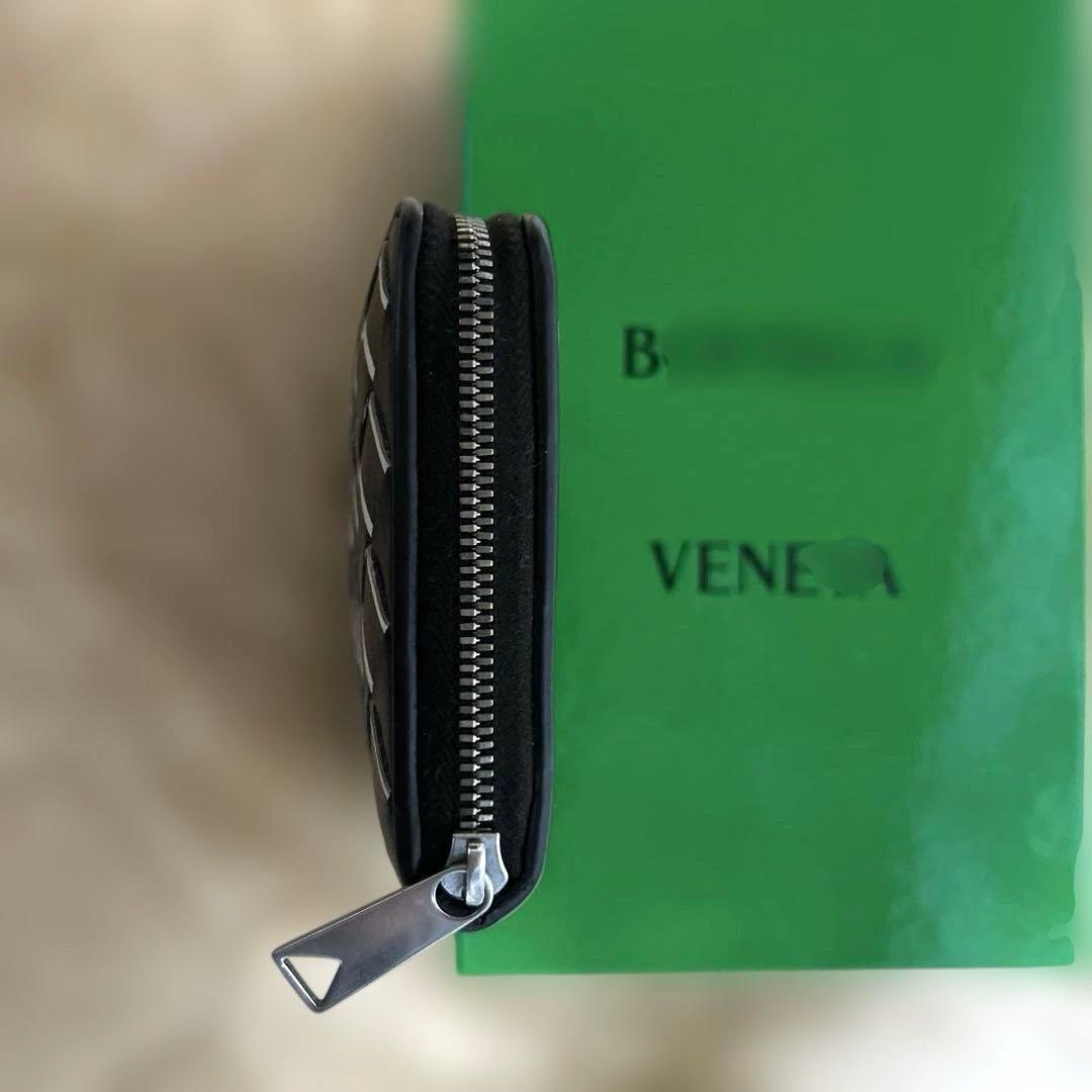 BOTTEGA VENETA長財布 ラウンドファスナーブラックホワイト