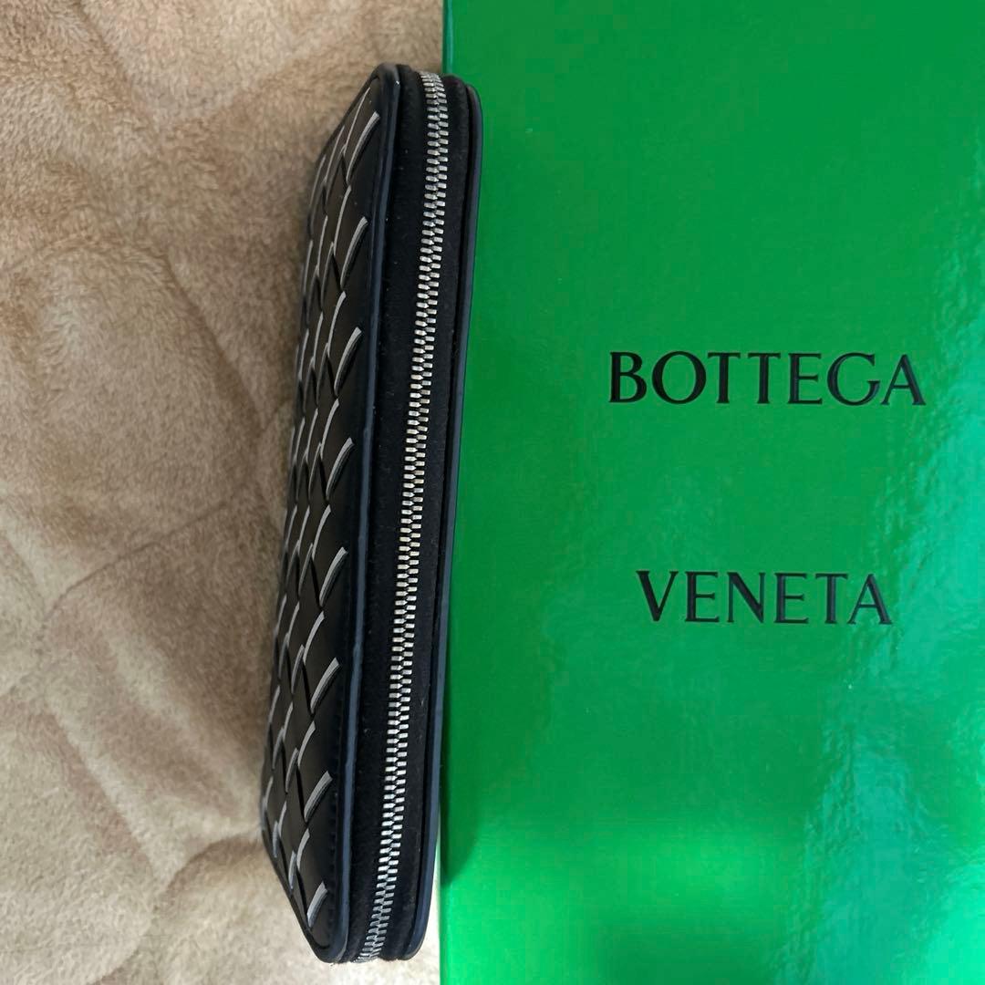 BOTTEGA VENETA長財布 ラウンドファスナーブラックホワイト
