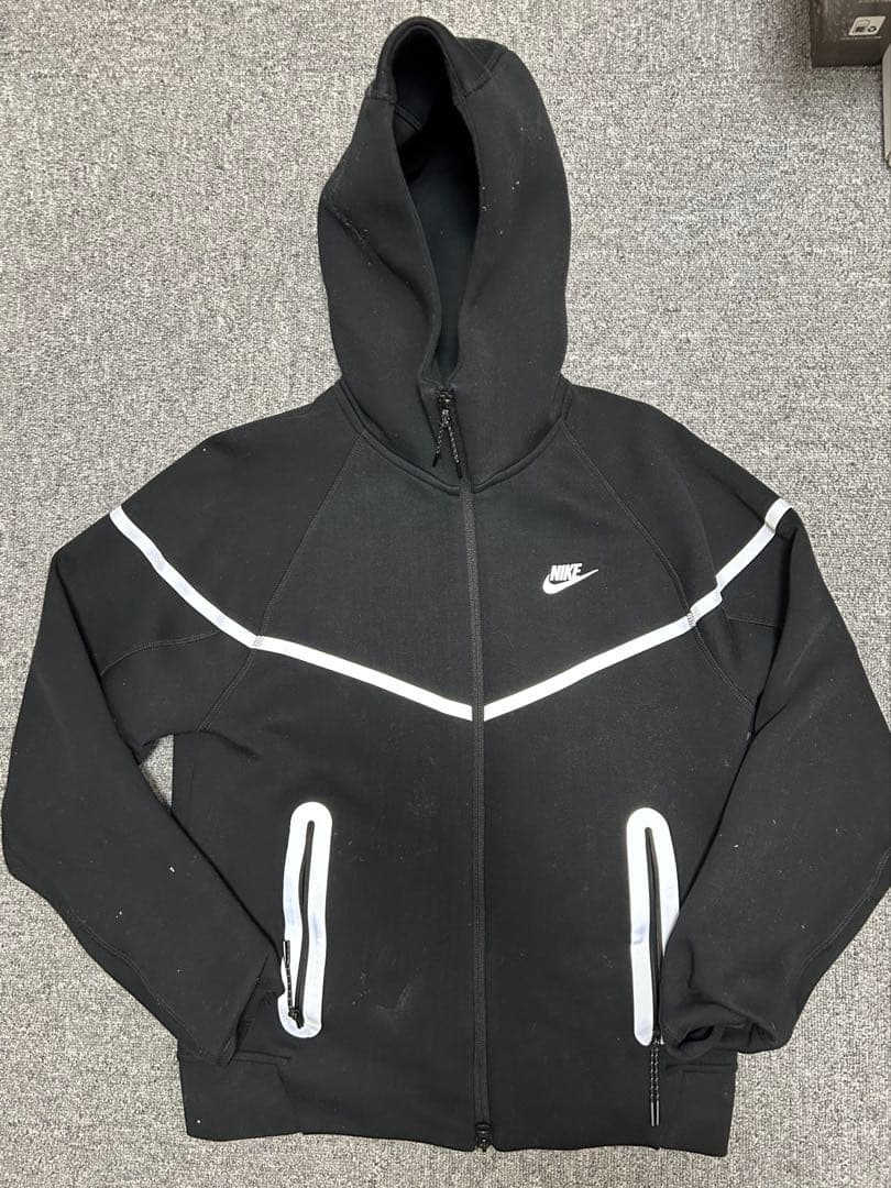 Nike テックフリース teeshyne着用モデル