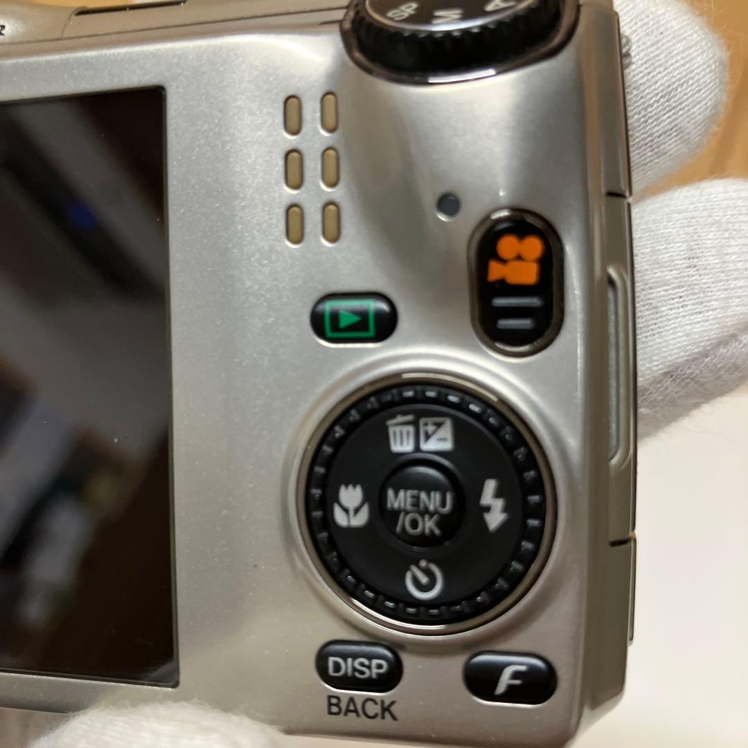 E41 【ジャンク】 FUJIFILM FinePix F770EXR デジカメ