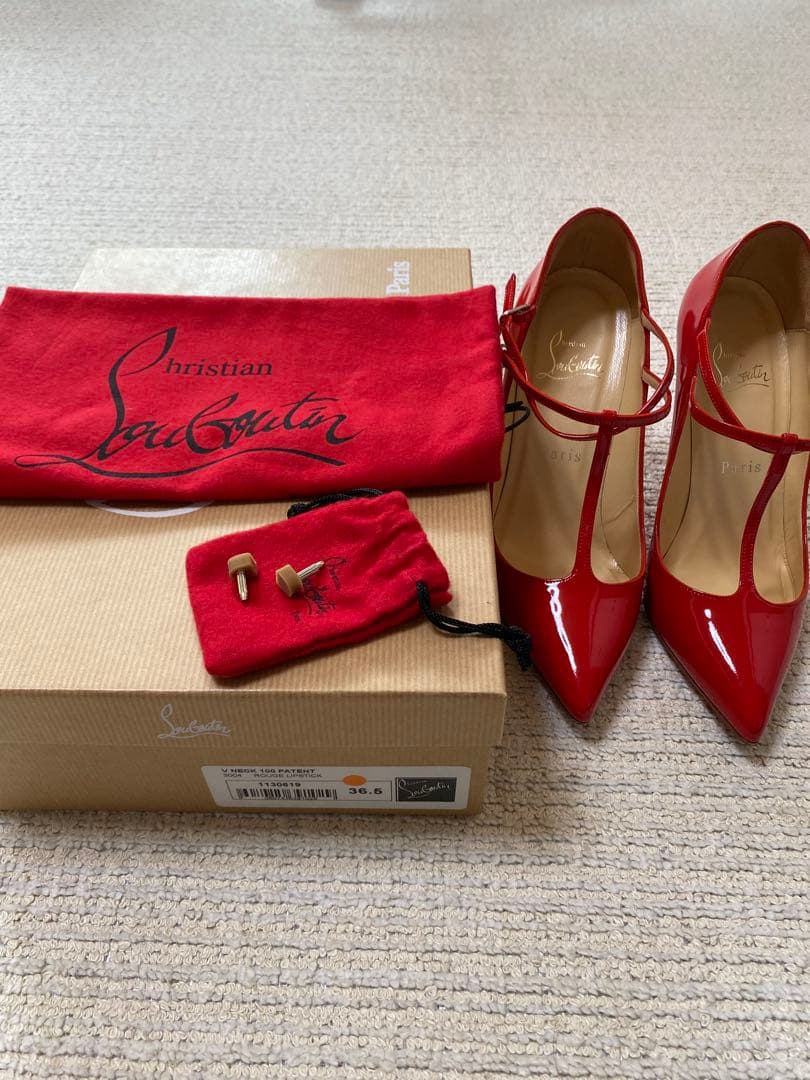 クリスチャンルブタン レッド エナメル Tストラップ ハイヒール　サイズ36.5