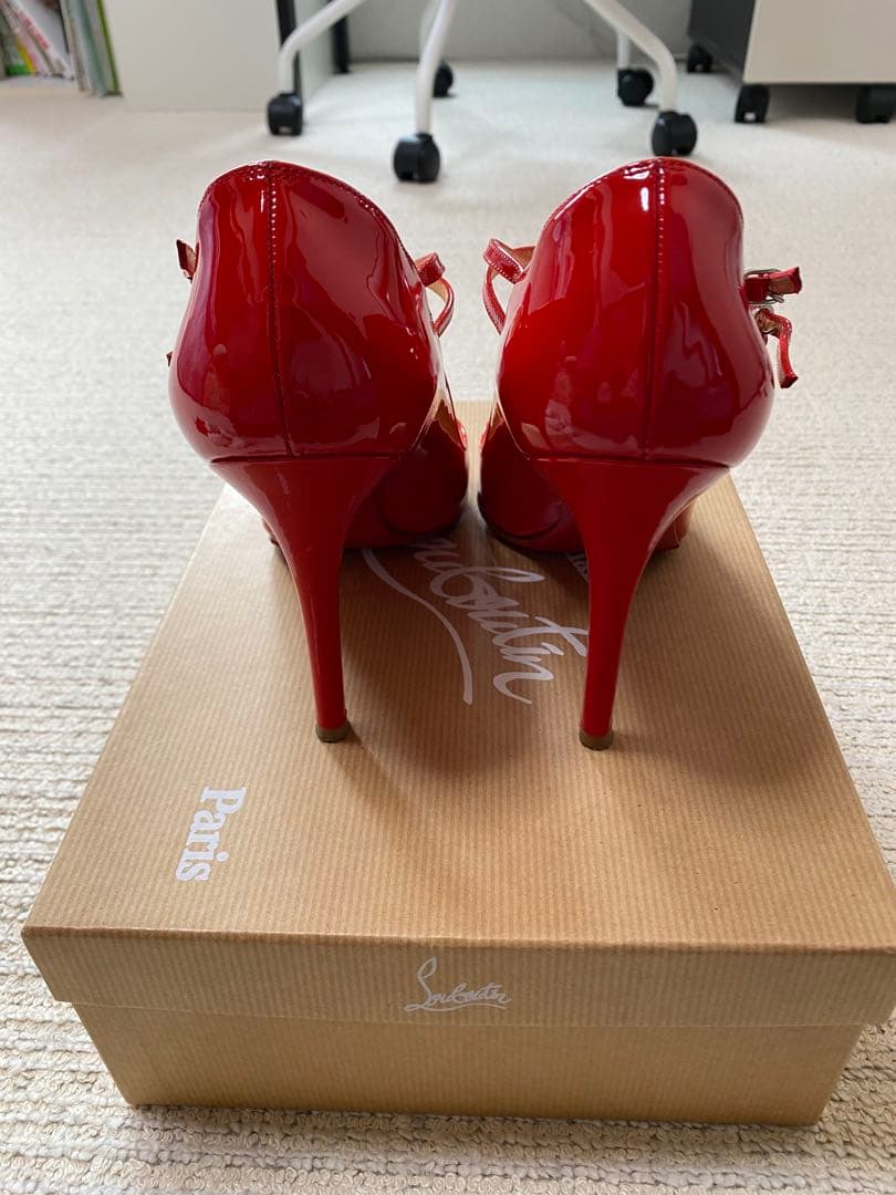 クリスチャンルブタン レッド エナメル Tストラップ ハイヒール　サイズ36.5