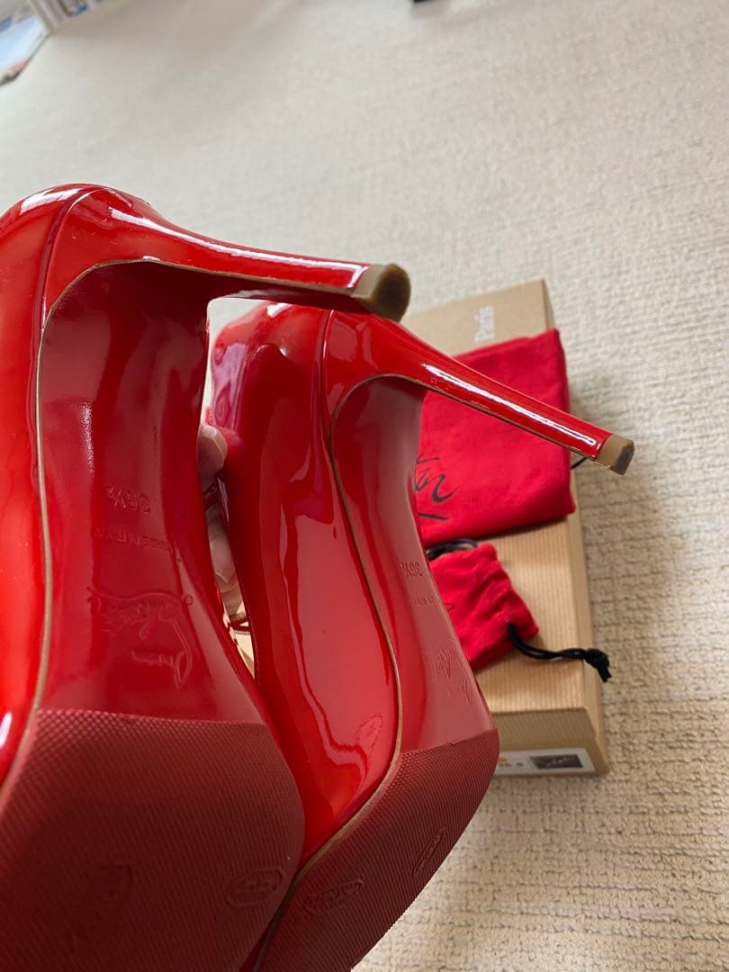 クリスチャンルブタン レッド エナメル Tストラップ ハイヒール　サイズ36.5