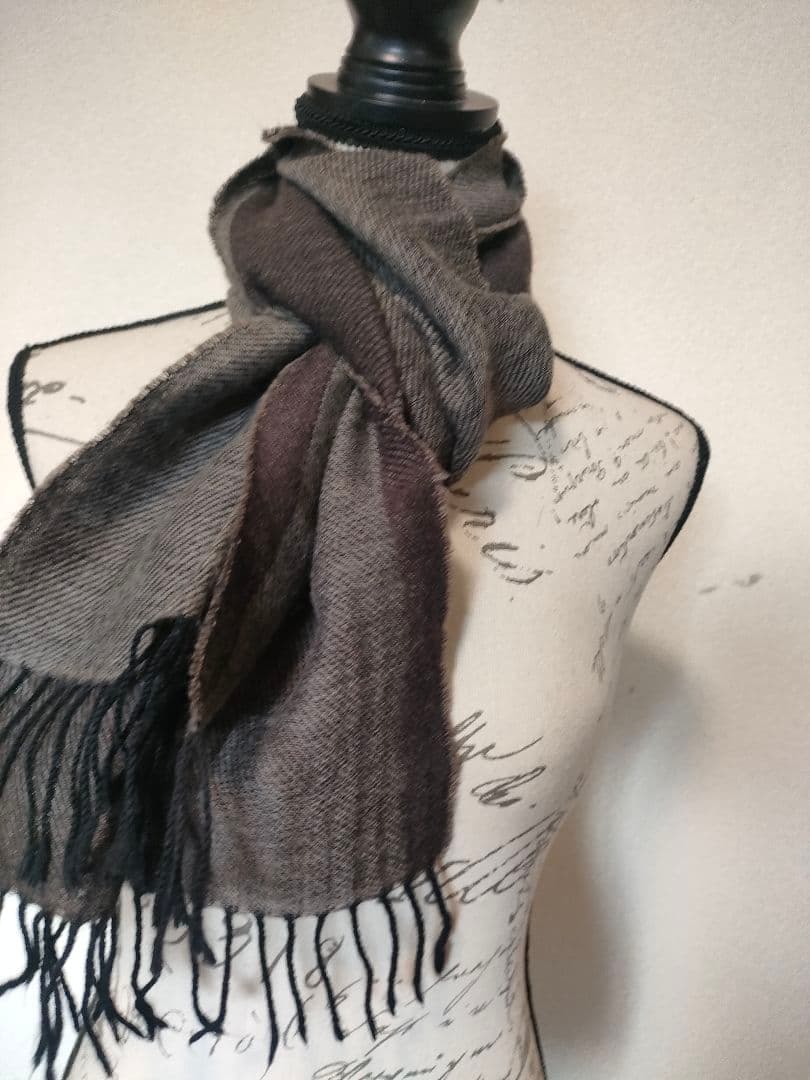 g25 超美品　FENDI　フェンディ　マフラー