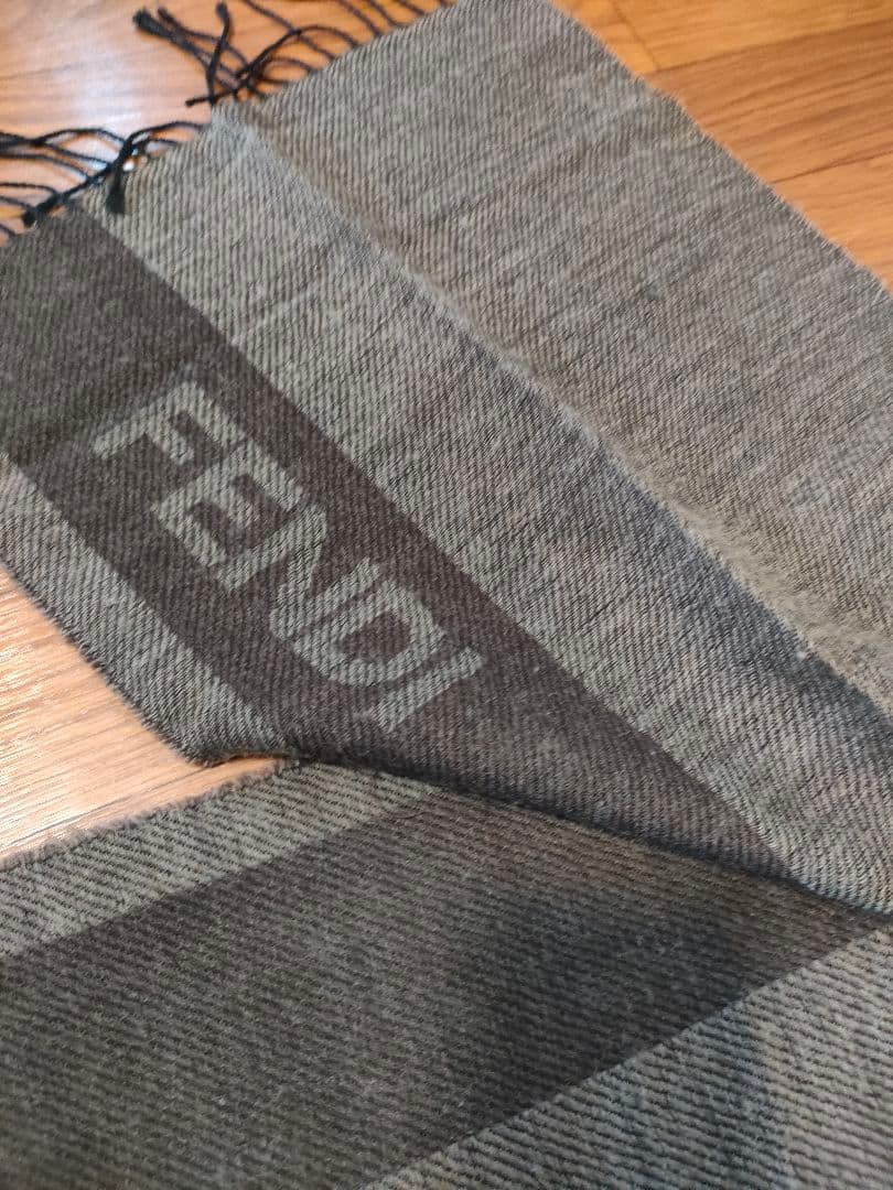 g25 超美品　FENDI　フェンディ　マフラー