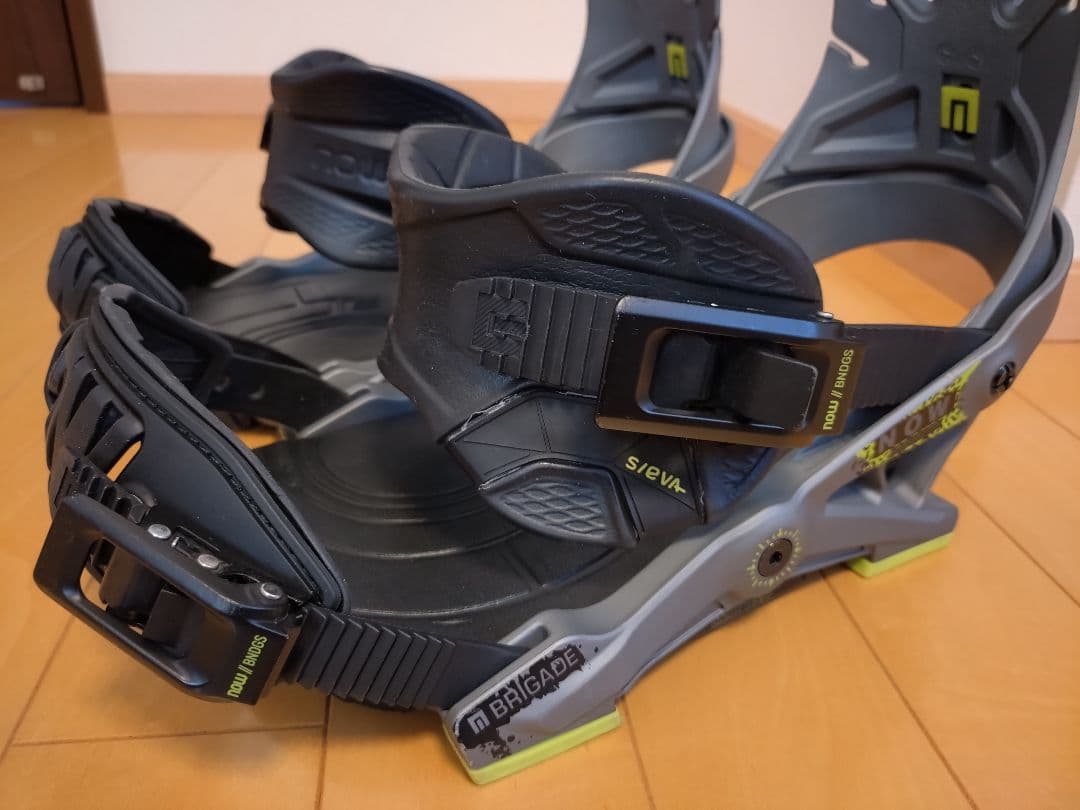 【訳あり】 スノーボード ビンディング NOW/ナウ BRIGADE Mサイズ