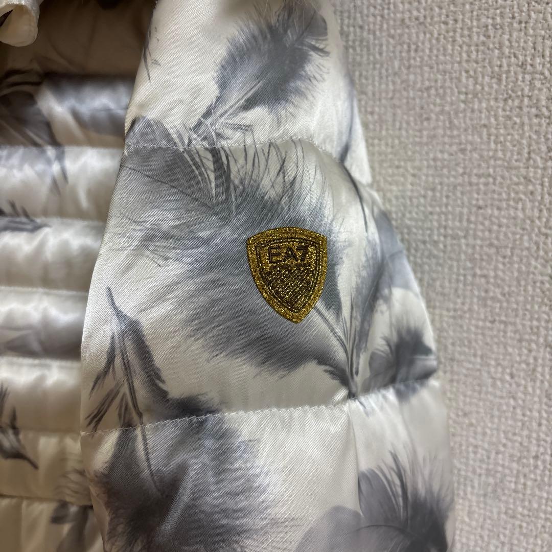 アルマーニ　EA7 グレー 羽柄白ダウンジャケット