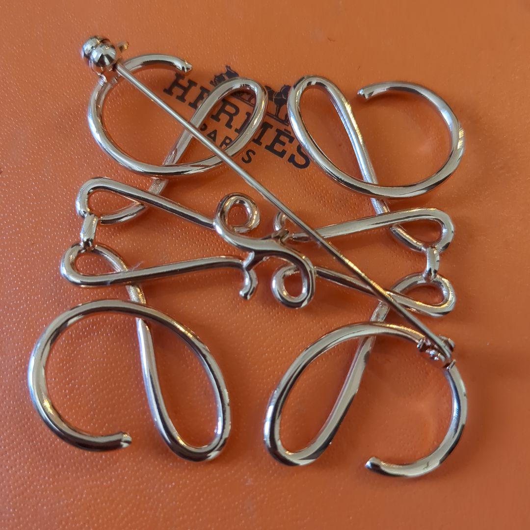 LOEWE　ブローチ　marosukeです＊