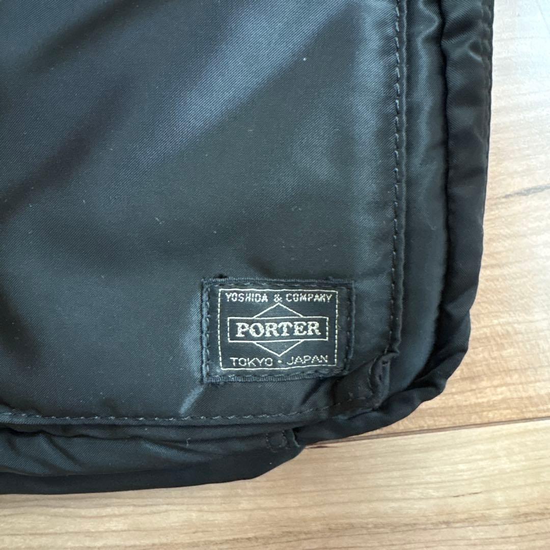 PORTER / TANKER（ポーター/タンカー） ブラックショルダーバッグ