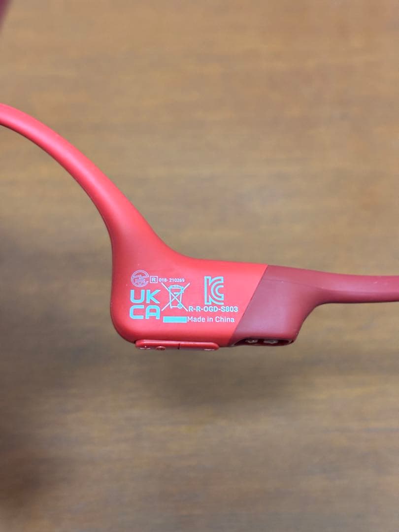 SHOKZ OPENRUN 骨伝導イヤホン レッド