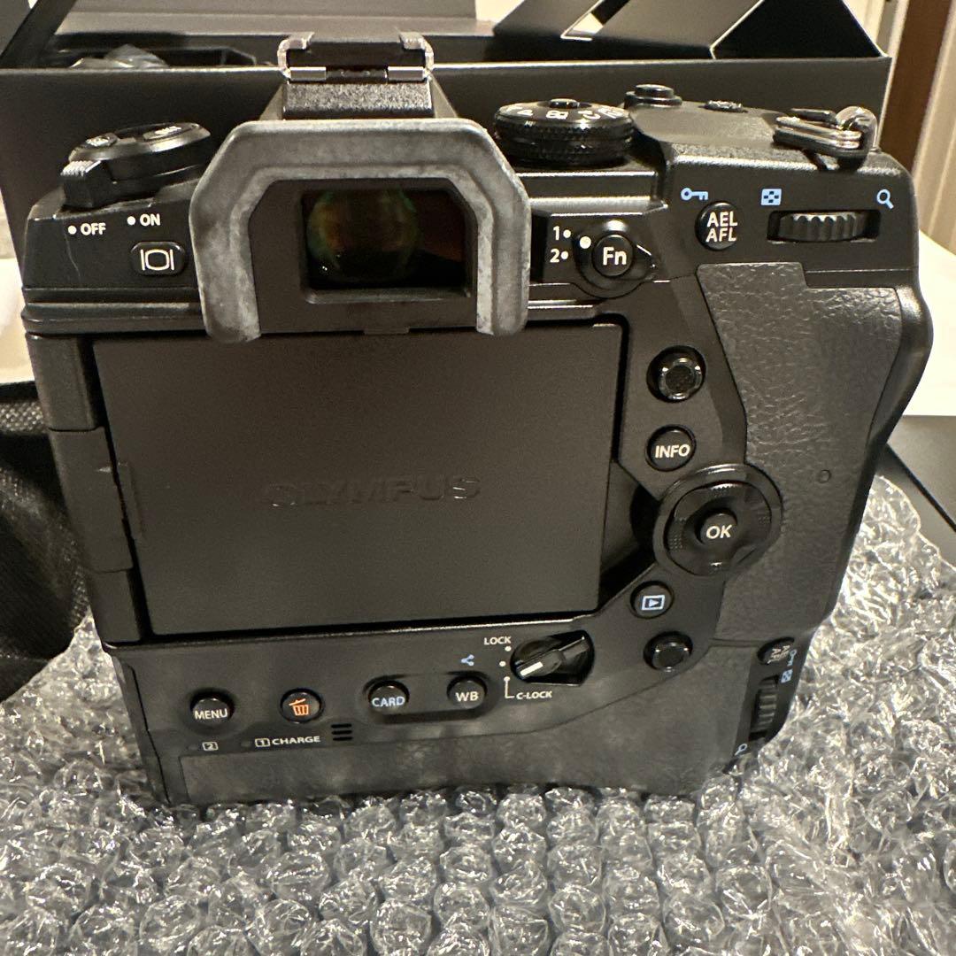 展示品！美品！OLYMPUS OM-D E-M1X デジタル一眼レフカメラ
