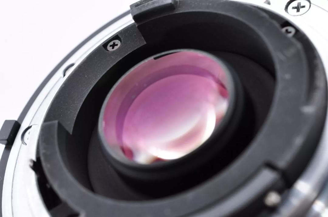 Nikon AF Nikkor 20mm F2.8 レンズ