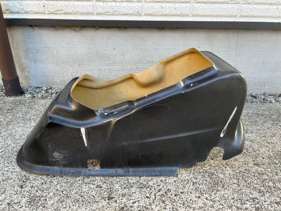 バイク　シートボックス