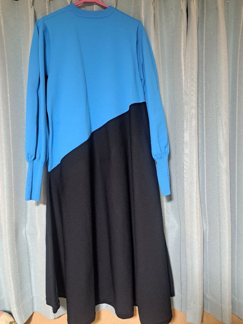 ヘリンドットサイ アシメワンピース