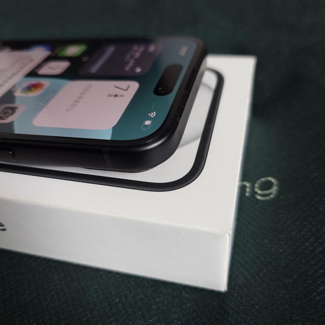 美品　iPhone15 256GB ブラック　フィルム2枚付き