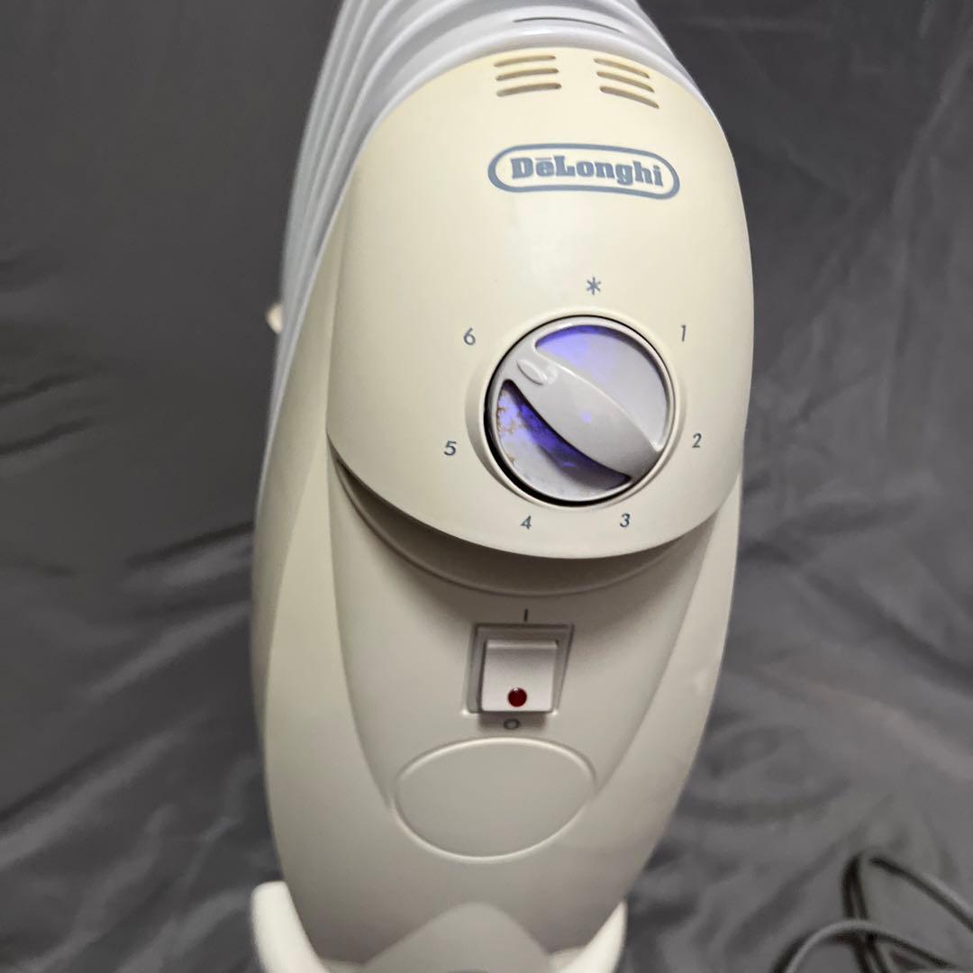 デロンギ・オイルヒーター 小型 DeLonghi TRN0505JS