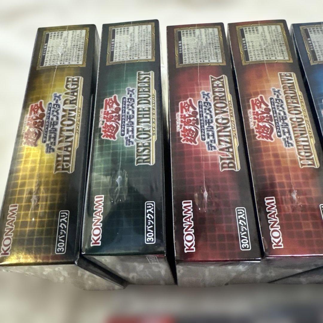 遊戯王 デュエルモンスターズ　１８点　未開封 box