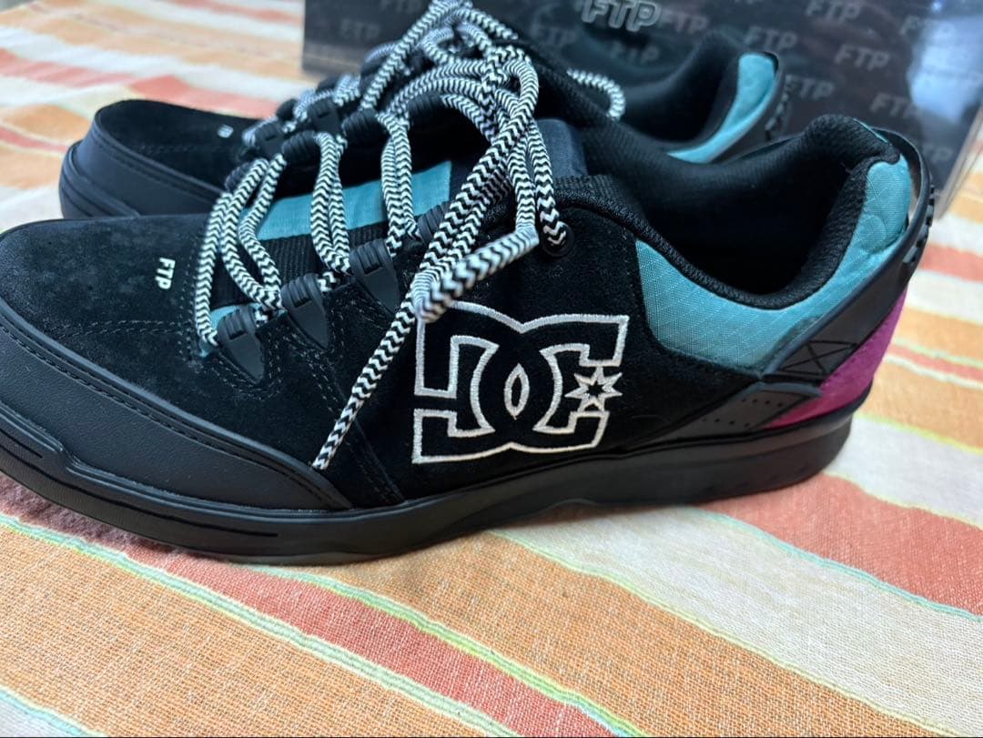 FTP ×DC SYNTAXスニーカー