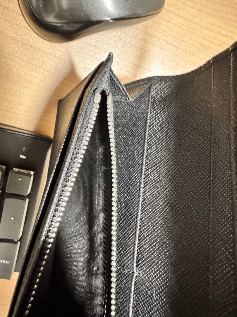 【えす】PRADA プラダ 長財布 サフィアーノレザー