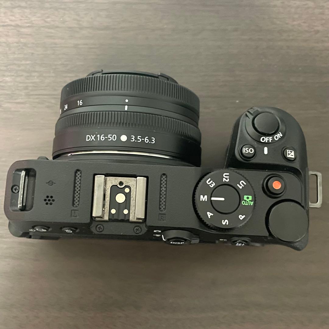 ミラーレス一眼Nikonz30・レンズDX16-50