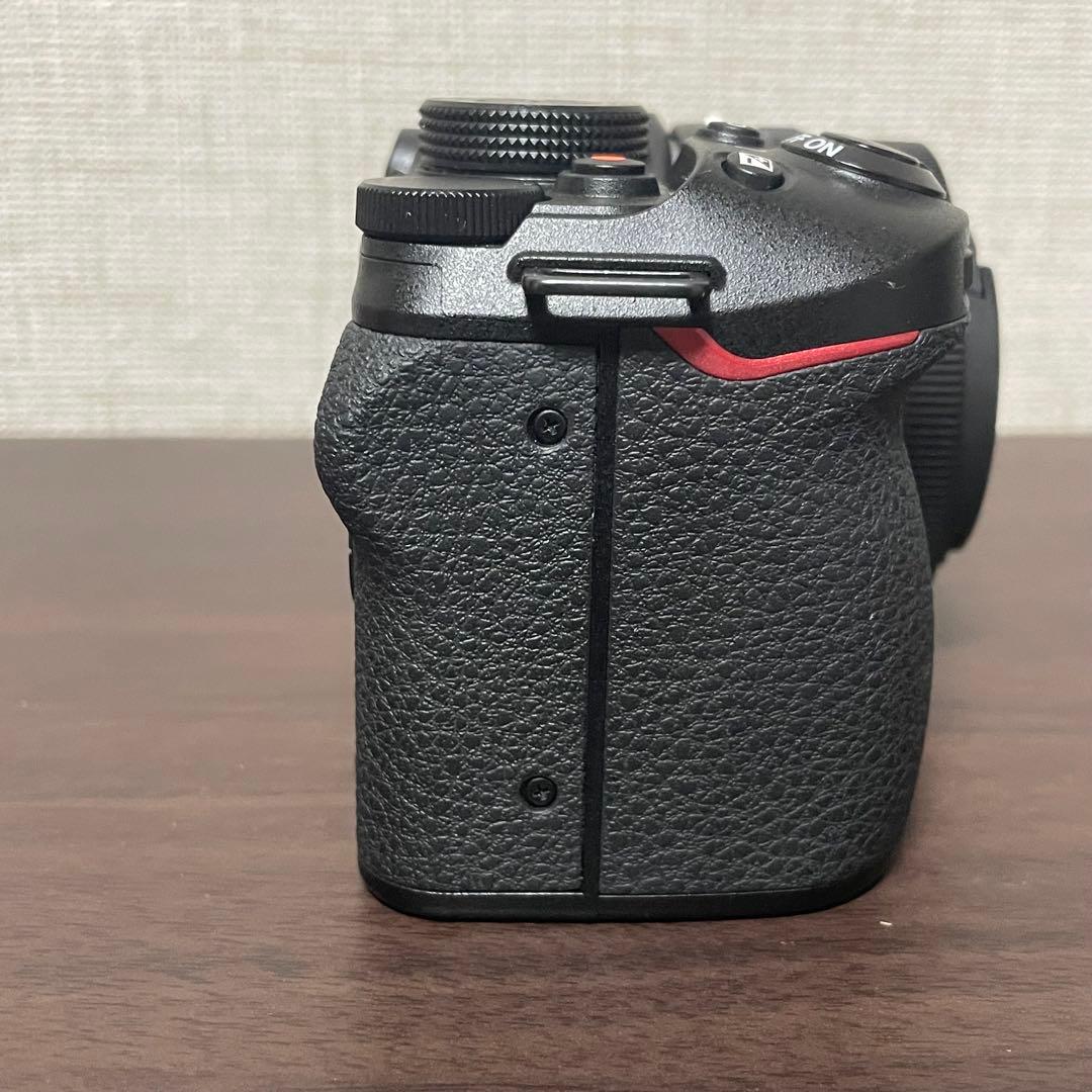 ミラーレス一眼Nikonz30・レンズDX16-50