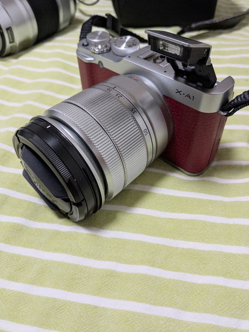 富士フイルム X-A1 ミラーレスカメラ16-50、 50-230mmレンズ付き