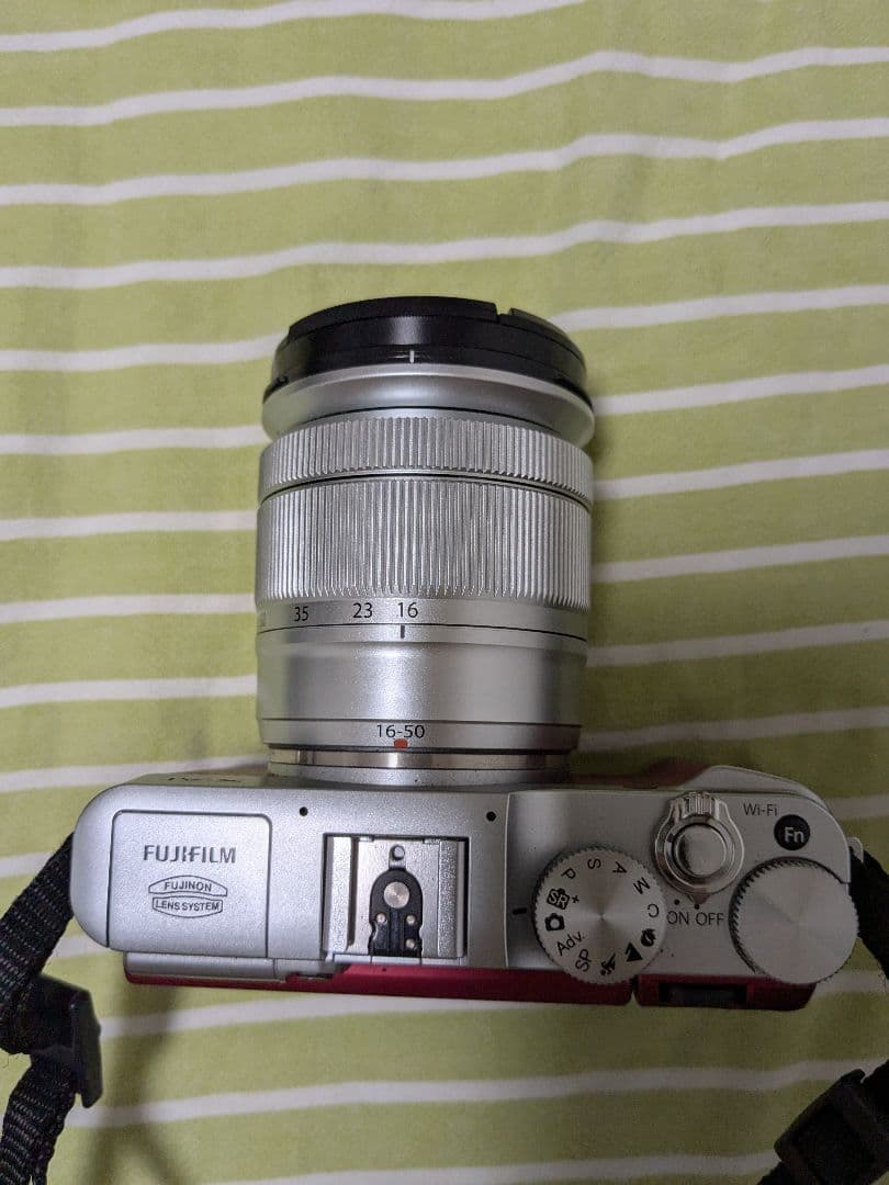 富士フイルム X-A1 ミラーレスカメラ16-50、 50-230mmレンズ付き