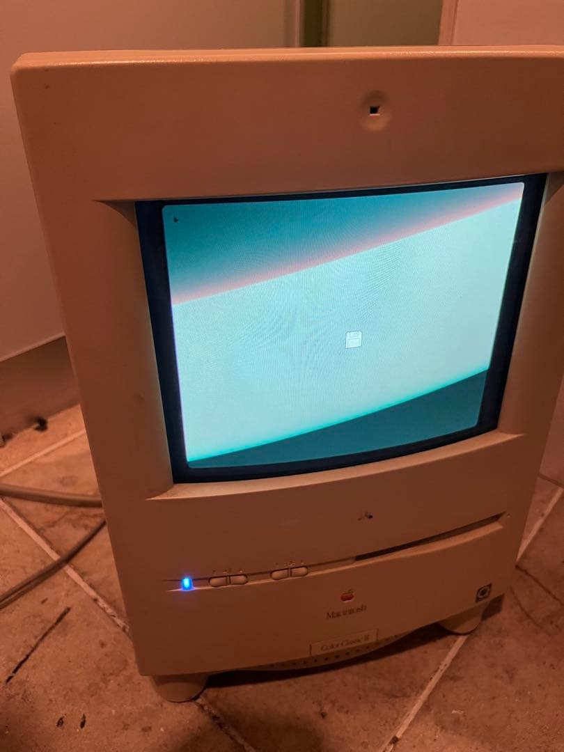 Apple Macintosh Color Classic II 改造品？