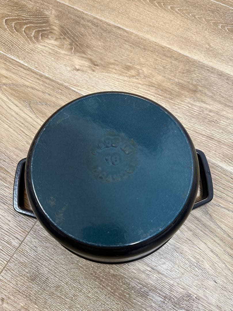 STAUB ココットラウンド ブラック 18cm