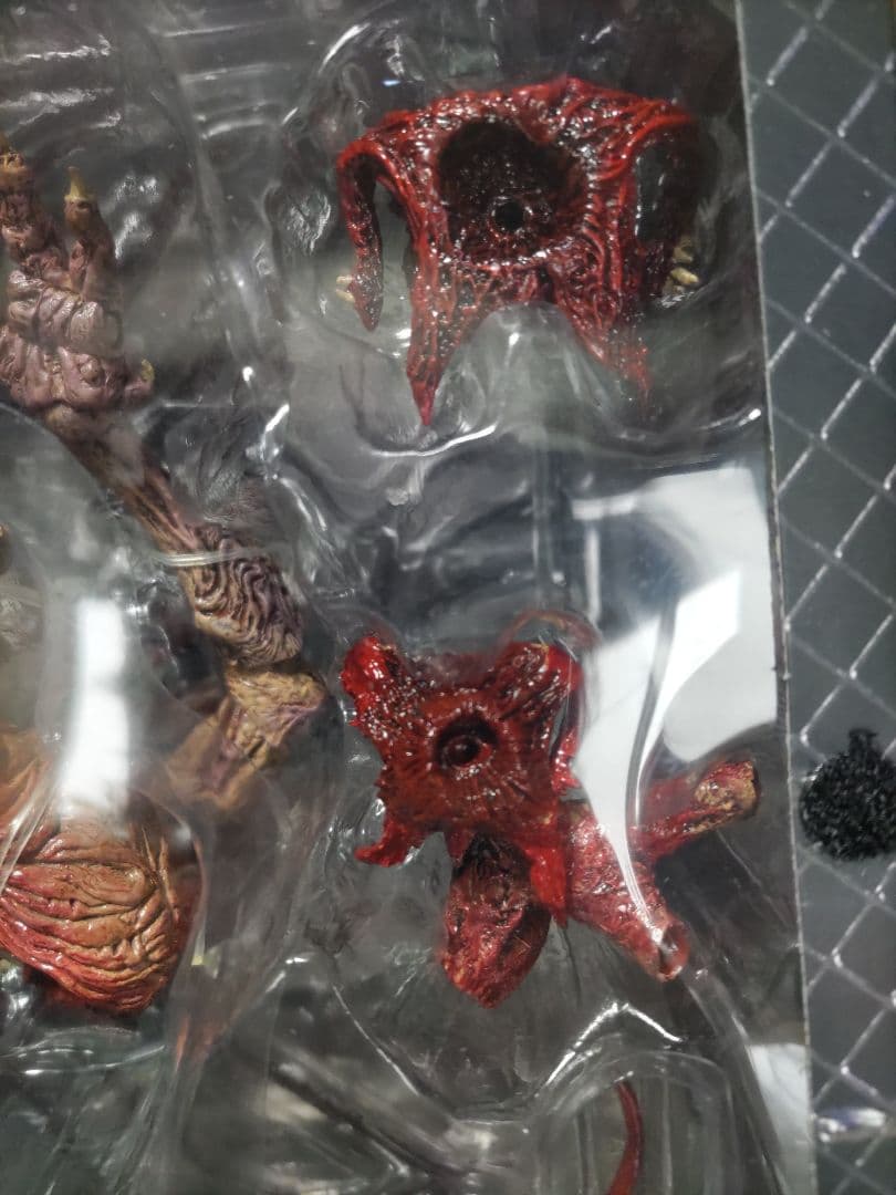 NECA ネカ　遊星からの物体X ドッグ・シング7インチ アクションフィギュア