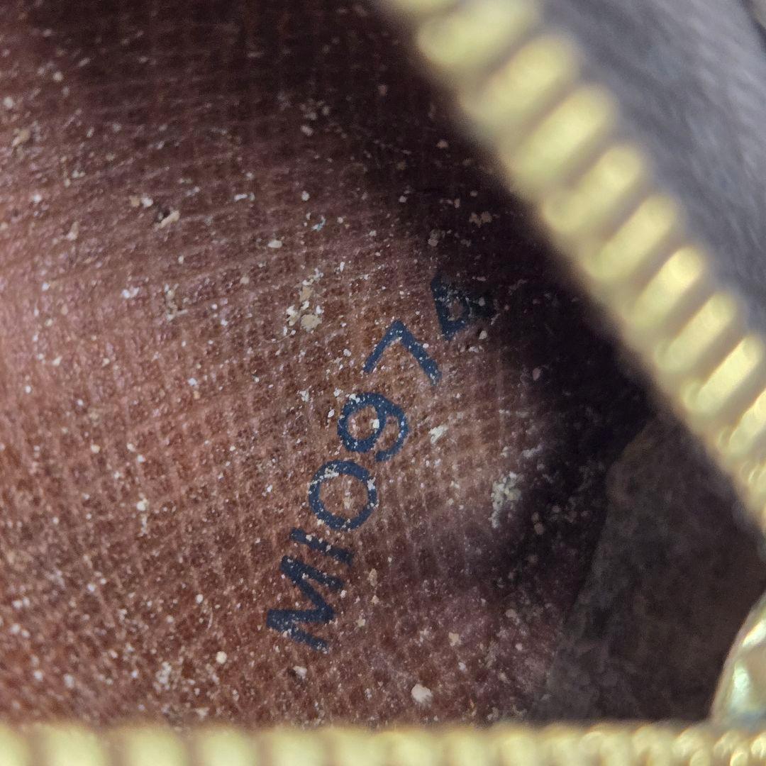 美品 LOUIS VUITTON モノグラム トゥルース ドゥミロンド ポーチ