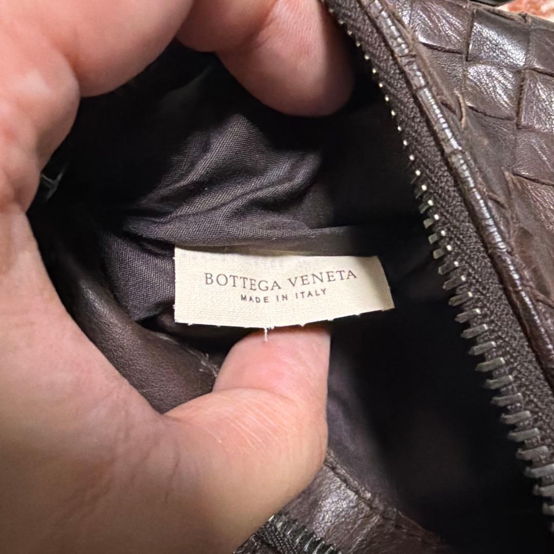 ボッテガヴェネタ イントレチャート ダークブラウン レザー ショルダーバッグ
